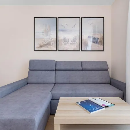 Spacious With A Large Balcony & 3 Bedrooms By Renters * Gdaňsk