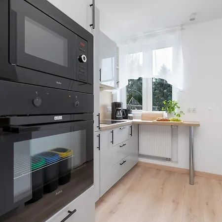 Spacious With A Large Balcony & 3 Bedrooms By Renters Apartmán Gdaňsk